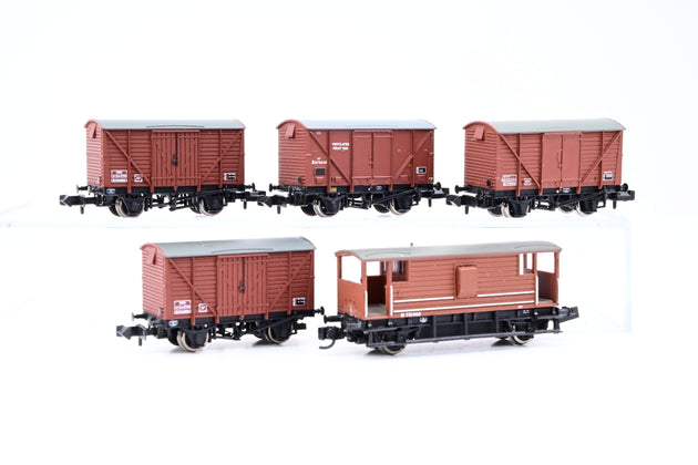 Bachmann N Gauge Rake of 4 Vans and 20T Brake Van - Unboxed