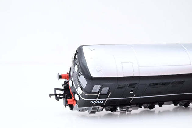 Kernow OO Gauge K2702A BR Black Early Emblem Bulleid 1Co-Co1 Diesel No.10202 'Golden Arrow' - Boxed