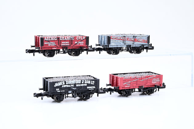 Graham Farish N Gauge Rake of 4 Private Owner 5 Plank Wagons W/Balast Load - Unboxed