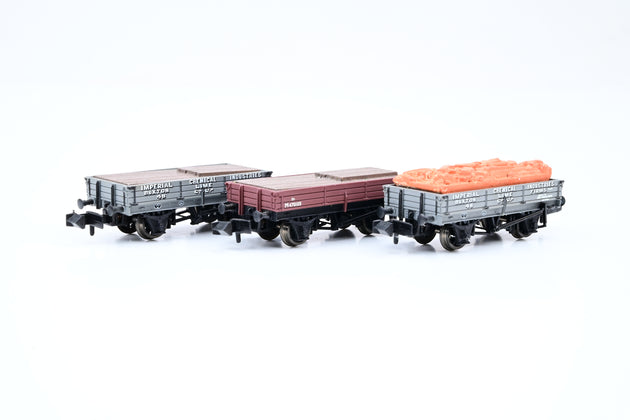 Graham Farish N Gauge Rake of 3 3 Plank Wagons W/Load - Unboxed