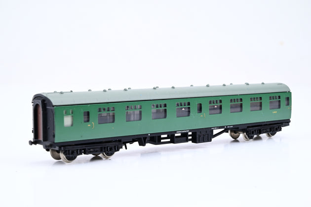 Garham Farish N Gauge 374-051 MK1 Corridor Second SK BR SR Green No.S24311 - Boxed