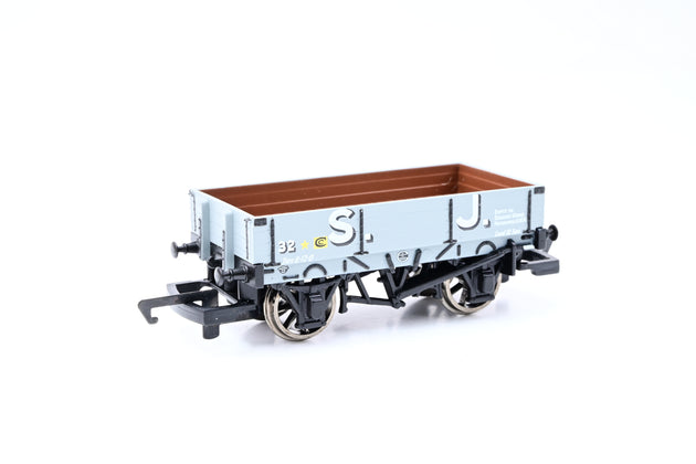 Hornby OO Gauge R6133 3 Plank Wagon SJ No.32 - Boxed