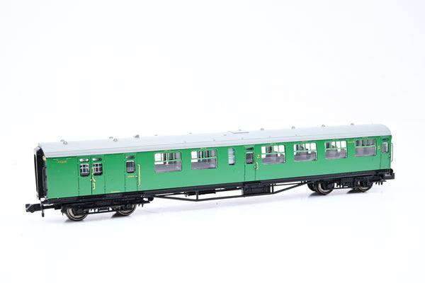 Graham Farish N Gauge 374-432 Bulleid Semi-Open 3rd Brake Coach BR SR Malachite Green No.S4019 - Boxed