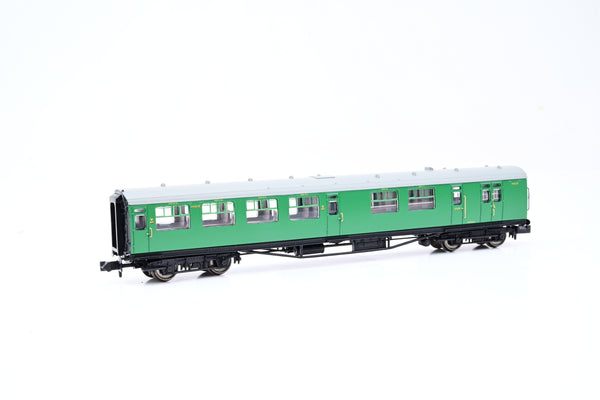 Graham Farish N Gauge 374-432 Bulleid Semi-Open 3rd Brake Coach BR SR Malachite Green No.S4019 - Boxed