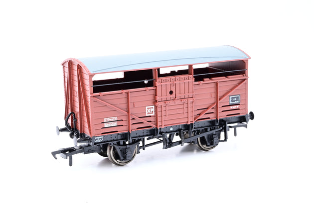 Bachmann OO Gauge 37-712A 8T Cattle Wagon BR Bauxite Late No.B893268 - Boxed