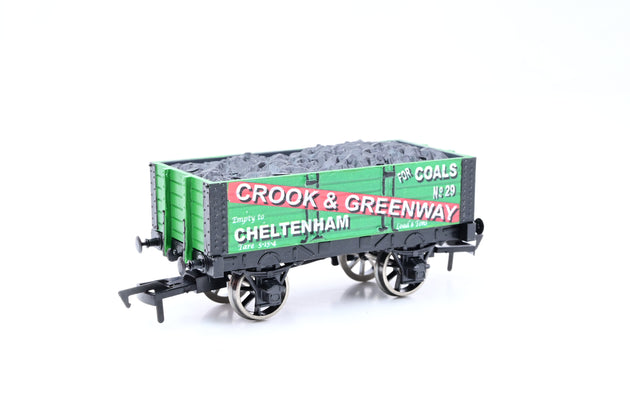 Dapol OO Gauge 5 Plank H Finch & Sons Wagon No.28 - Boxed