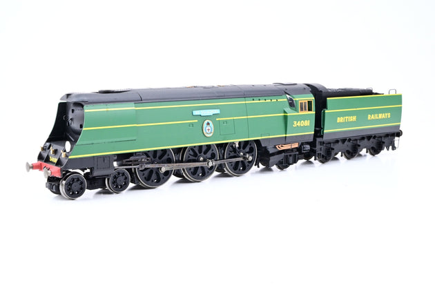 Hornby OO Gauge R2220 BR 4-6-2 Battle of Britian Class 92 Squadron No.34081 - Boxed
