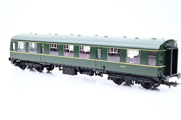 Bachmann OO Gauge 31-326A Class 105 DMU BR Green W/Speed Whiskers No. E56434 E51276 - Boxed