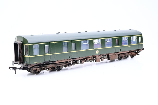Bachmann OO Gauge 31-327 BR Green w/ HYE Class 105 2-Car DMU No.E51296 & E56451 - Boxed