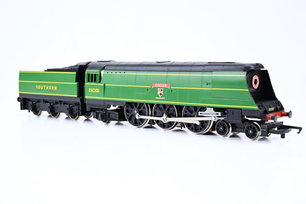 Hornby OO Gauge R320 SR Green 4-6-2 West Country Class No.21C101 'Exeter' - Limited Edition, Boxed