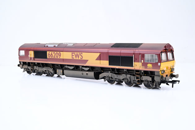 Bachmann OO Gauge 32-735 Class 66 Diesel No.66209 EWS - DCC Fitted, Factory Weathered, Boxed