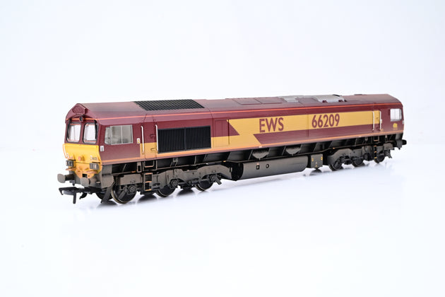 Bachmann OO Gauge 32-735 Class 66 Diesel No.66209 EWS - DCC Fitted, Factory Weathered, Boxed
