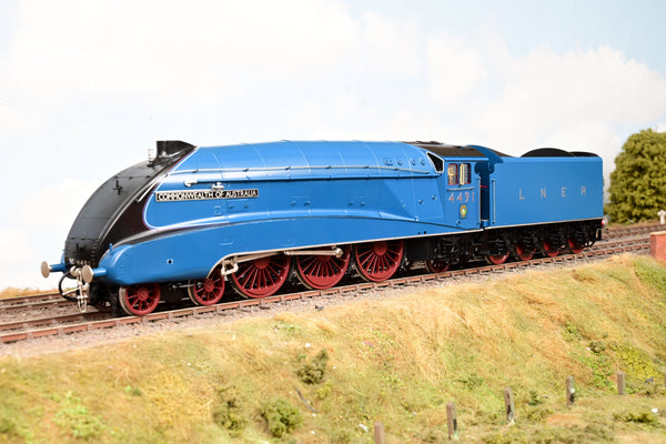 L H Loveless O Gauge LNER Class A4 No.4491 'Commonwealth of Australia' - Boxed