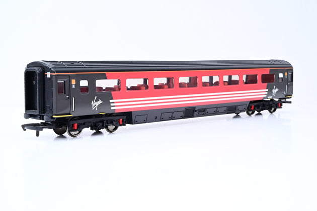 Hornby OO Gauge R2045 Virgin Black & Red Class 43 HST 4-Car Train Pack - Unboxed