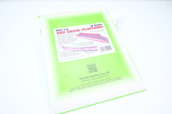 Metcalfe N Gauge PN110 Red Brick Platform Cardboard Kit - Unopened