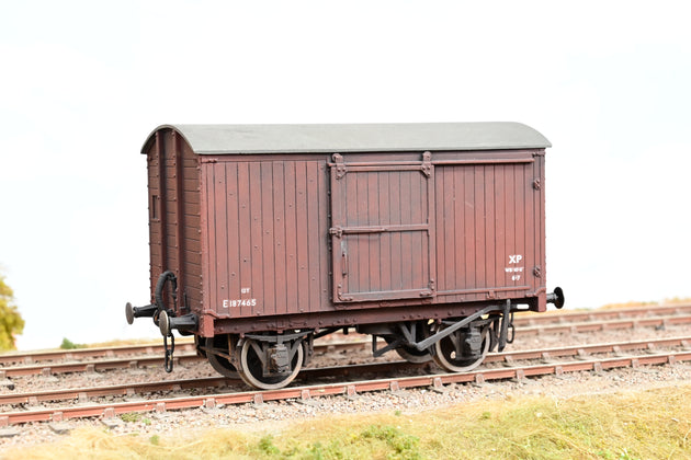 Parkside Models O Gauge PS45 LNER 12T Goods Van BR Buxite Weathered No.E187465 - Boxed