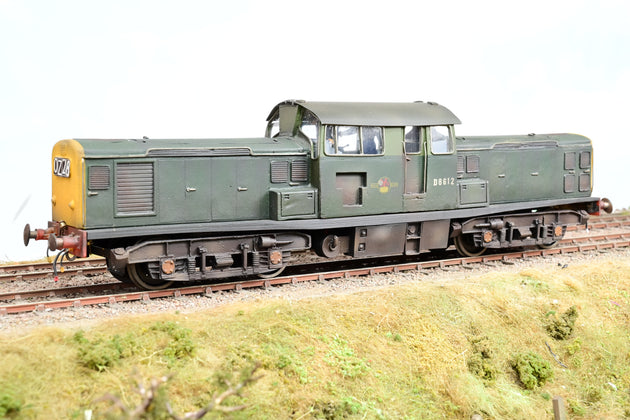 Kit Built O Gauge BR Green Late Crest Class 17 Clayton No.D8612 - DCC Sound
