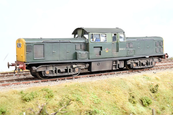 Kit Built O Gauge BR Green Late Crest Class 17 Clayton No.D8612 - DCC Sound