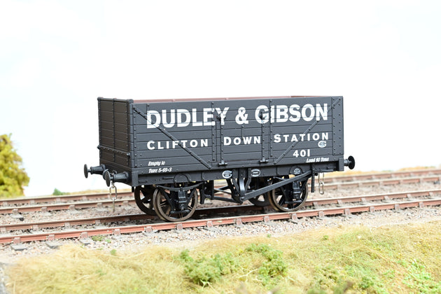 Dapol O Gauge 'Dudley & Gibson, Clifton Down Station' 7-Plank Open Wagon No.401 - Boxed
