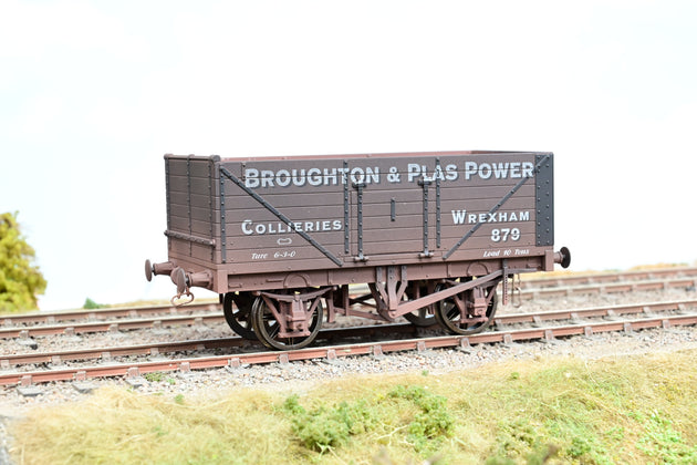 Dapol O Gauge 'Broughton & Plas Power' 7-Plank Open Wagon No.879 - Limited Edition, Factory Weathered, Boxed