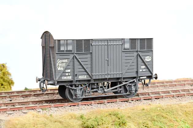 Kit Built O Gauge GWR Grey 12T Fruit Van No.134152 - Boxed