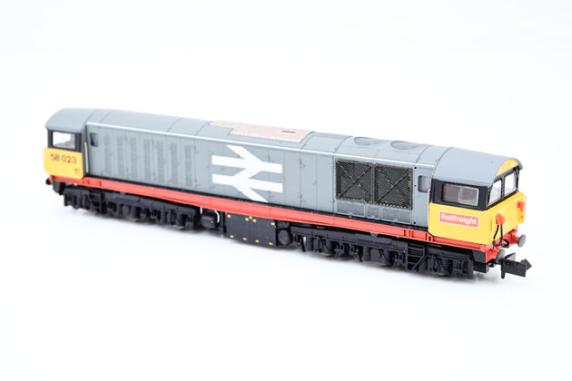 Dapol N Gauge ND-103B Railfreight Red Stripe Large Logo Class 58 No.58023 - Boxed