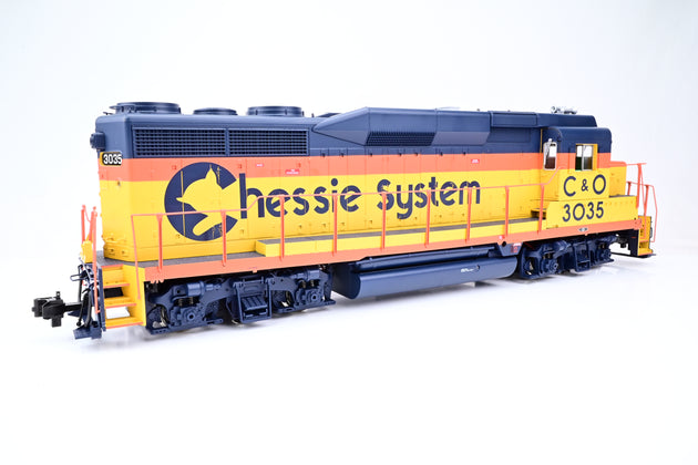 USA Trains G Gauge R22456 GP 30 Diesel Locomotive Chessie No.3035 - Boxed