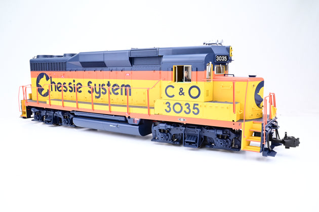 USA Trains G Gauge R22456 GP 30 Diesel Locomotive Chessie No.3035 - Boxed