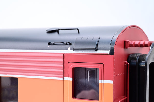 USA Trains G Gauge R31091 SP "Daylight Limited" Coach #1 (2354), Red/Orange