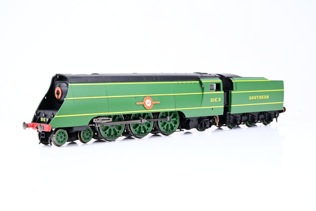 Hornby OO Gauge R3435 SR 4-6-2 Original Merchant Navy Class No.21C3 'Royal Mail' - Boxed