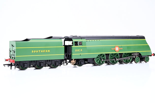 Hornby OO Gauge R3435 SR 4-6-2 Original Merchant Navy Class No.21C3 'Royal Mail' - Boxed