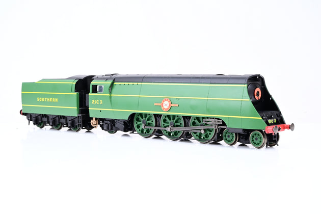 Hornby OO Gauge R3435 SR 4-6-2 Original Merchant Navy Class No.21C3 'Royal Mail' - Boxed
