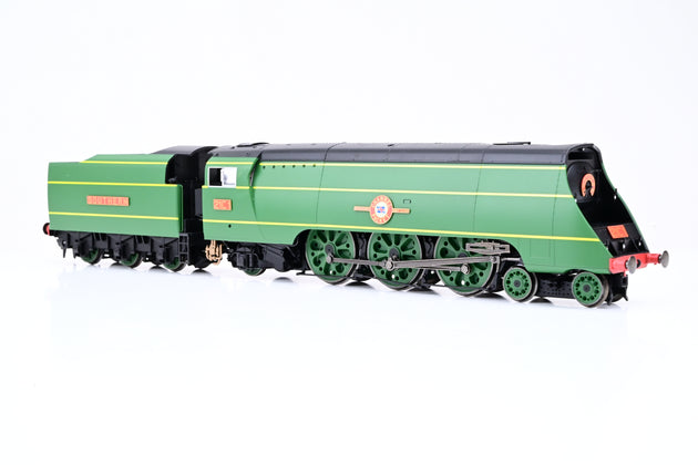 Hornby OO Gauge R3434 SR 4-6-2 Original Merchant Navy Class No.21C1 'Channel Packet' - Boxed