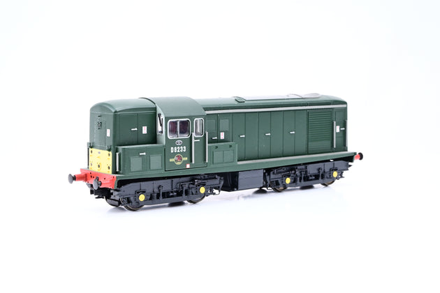 Heljan OO Gauge 1503 Class 15 BR Green No.D8233 - Boxed