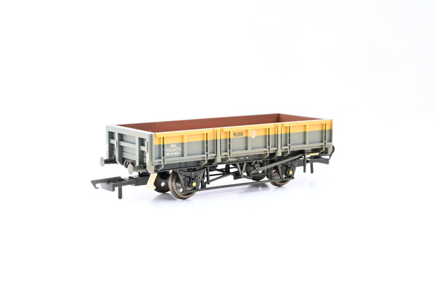 Hornby OO Gauge R6416 Rake of 3 BR Dutch Livery Rudd Wagons - Boxed