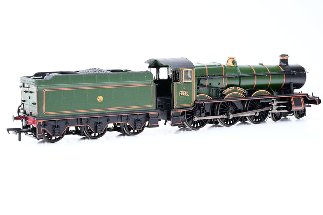 Bachmann OO Gauge 30-061 Great Western Railway 175th Anniversary Set w/ Manor Class No.7819 'Hinton Manor' & Hall Class No.4930 - Wooden Presentation Case