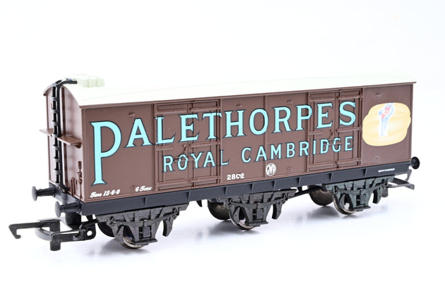 Hornby OO Gauge R6158 GWR 6 Wheel Closed Van Palethorpes Sausages No.2802 - Boxed