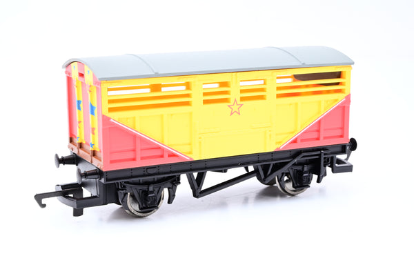 Hornby OO Gauge R9213 Thomas & Friends Circus Cattle Van - Boxed