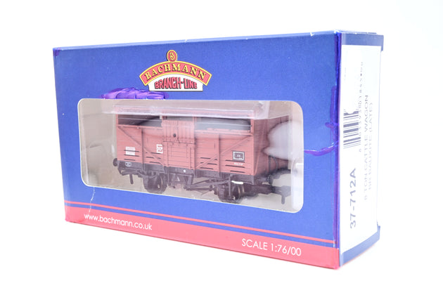 Bachmann OO Gauge 37-712A BR Bauxite 8 Ton Cattle Wagon - Boxed