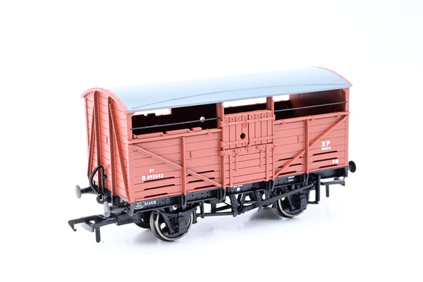 Bachmann OO Gauge 37-710 BR Bauxite 8 Ton Cattle Wagon - Boxed