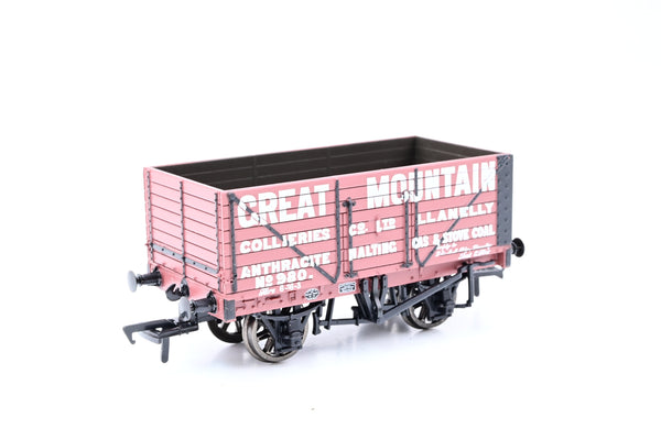 Bachmann OO Gauge 37-131 Great Mountain Collieries 8 Plank End Door Open Wagon - Boxed