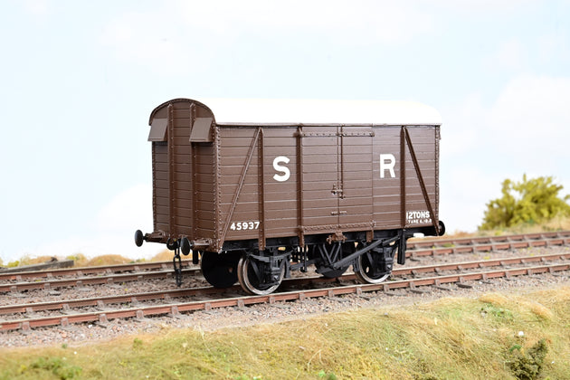 Kit Built O Gauge SR Ventilated Van No.45937 - Boxed