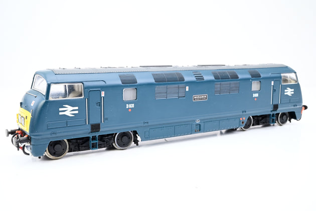Bachmann OO Gauge Class 42 BR Blue W/Yellow Panels Monarch No.D831 - Aftermarket Box
