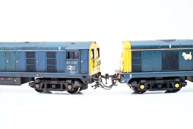 Lima OO Gauge Paired Configuration of Class 20 Diesels No.20225 & 20112 - Unboxed