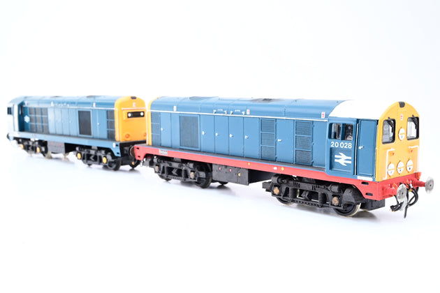 Lima OO Gauge Paired Configuration of Class 20 Diesels No.20144 & 20028 - Unboxed