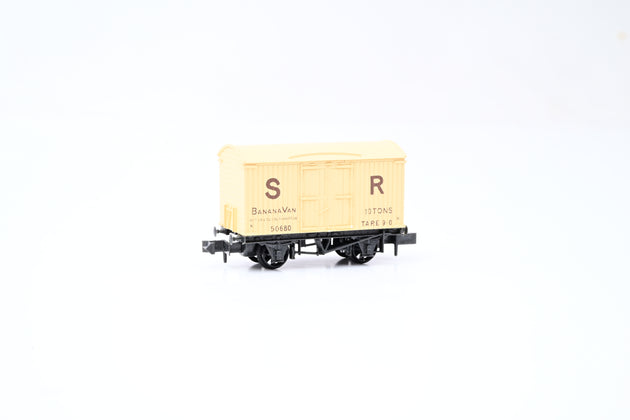 Peco N Gauge NR-42S Cream SR Banana Van No.50680 - Part Boxed
