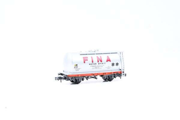 Peco N Gauge NR-P76 15ft Tank Wagon (Type C) Fina Motor Spirit No.2 - Part Boxed