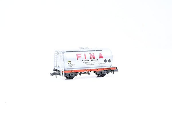 Peco N Gauge NR-P76 15ft Tank Wagon (Type C) Fina Motor Spirit No.2 - Part Boxed