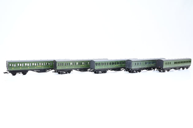 Graham Farish N Gauge Rake of 5 Southern Suburban Coaches, 3rd Brake, 1st/3rd Composite - Unboxed