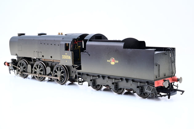 Hornby OO Gauge R2344A BR Black Late Crest Class Q1 No.33006 - Factory Weathered, Aftermarket Box